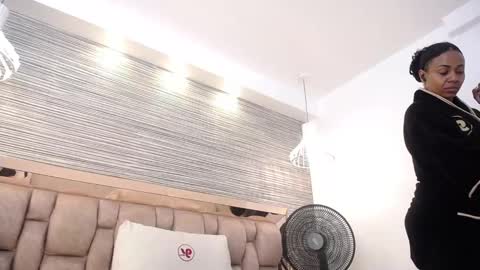 martina touss  online show from 02/26/25, 06:32