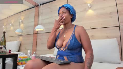 martina touss  online show from 03/07/25, 07:16