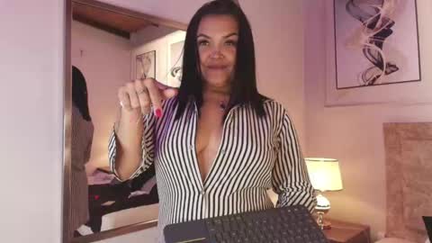 Snapshot of martina_vega__ chatting on 01/24/25, 11:56 NATALIA ON A TRAVEL FROM DECEMBER 6TH TO THE 9TH ENJOY ME BEFORE I LEAVE online show from 01/24/25, 11:56