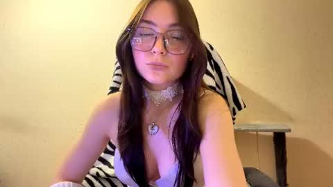 Snapshot of martinaascolese chatting on 08/06/26, 02:52 Scarlet online show from 08/06/26, 02:52