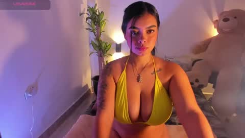 Snapshot of martinabianchi chatting on 12/10/24, 01:11 martina Bianchi online show from 12/10/24, 01:11