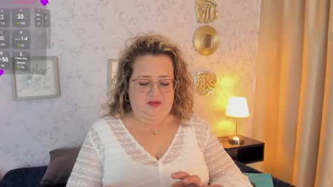Snapshot of martinacurvy_ chatting on 05/21/26, 11:17 Martina Caicedo online show from 05/21/26, 11:17