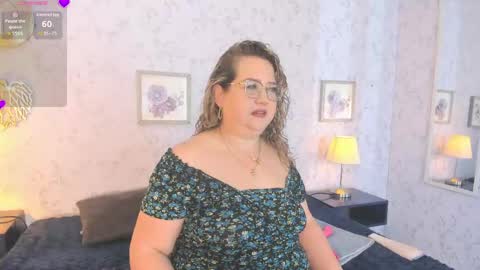 Snapshot of martinacurvy_ chatting on 06/04/26, 10:21 Martina Caicedo online show from 06/04/26, 10:21