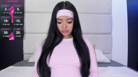 Snapshot of martinagarcia__ chatting on 05/30/26, 06:05 Martina Garcia online show from 05/30/26, 06:05