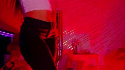 ...  ... online show from 03/10/25, 11:06