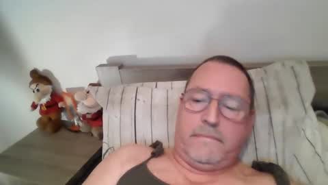 Snapshot of martinb62 chatting on 10/05/25, 07:56 Hotguy61 online show from 10/05/25, 07:56