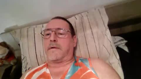 Snapshot of martinb62 chatting on 10/12/25, 08:19 Hotguy61 online show from 10/12/25, 08:19