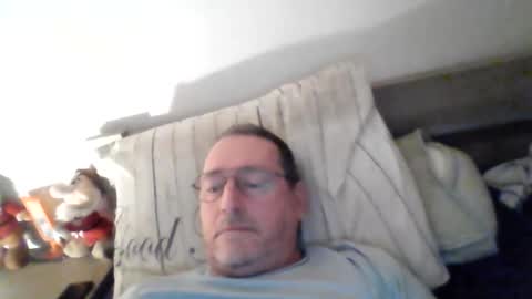 Snapshot of martinb62 chatting on 10/19/25, 09:37 Hotguy61 online show from 10/19/25, 09:37