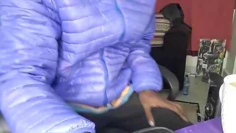 Snapshot of martineznn64 chatting on 01/17/25, 02:18 martineznn64 online show from 01/17/25, 02:18