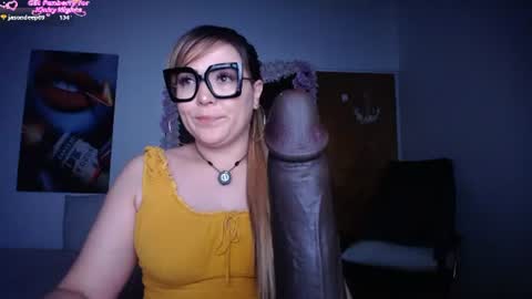 Snapshot of martiniella chatting on 06/11/26, 12:32 Antonella Martini online show from 06/11/26, 12:32