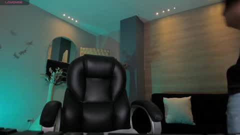 Snapshot of martinnabonnet chatting on 03/07/25, 10:35 Martinna Bonnet online show from 03/07/25, 10:35