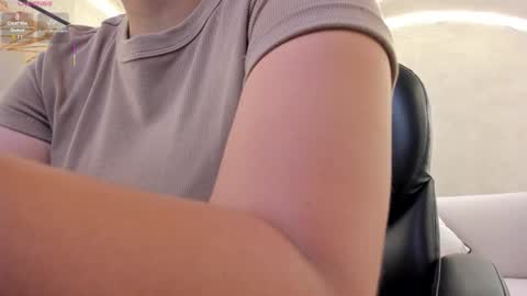 Snapshot of martinnabonnet chatting on 09/14/25, 10:03 Martinna Bonnet online show from 09/14/25, 10:03