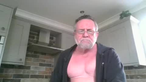Snapshot of martinrgbxxxx chatting on 02/15/25, 02:11 martinrgbxxxx online show from 02/15/25, 02:11