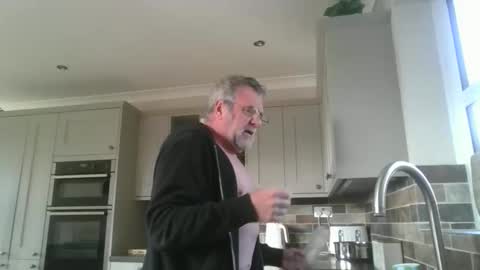 Snapshot of martinrgbxxxx chatting on 05/21/26, 07:48 martinrgbxxxx online show from 05/21/26, 07:48