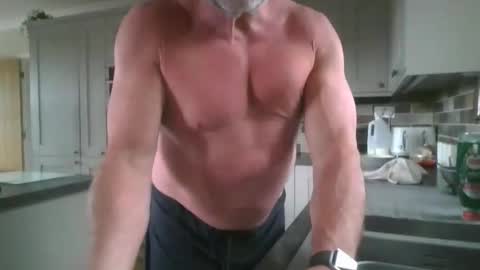 Snapshot of martinrgbxxxx chatting on 06/02/26, 07:32 martinrgbxxxx online show from 06/02/26, 07:32