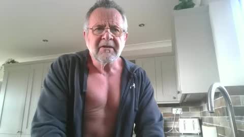 Snapshot of martinrgbxxxx chatting on 06/09/26, 08:04 martinrgbxxxx online show from 06/09/26, 08:04