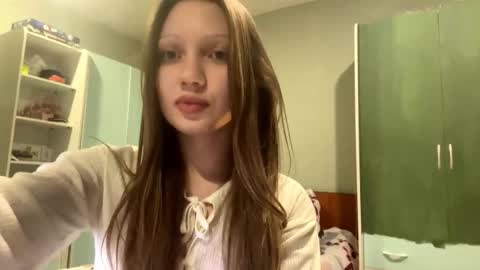 Emily online show from 09/26/25, 08:35