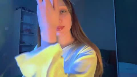 Emily online show from 10/04/25, 08:07