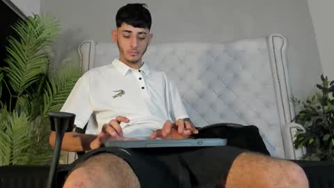 Snapshot of martonny chatting on 12/03/25, 03:25 Martonny online show from 12/03/25, 03:25