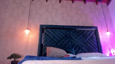 Martina online show from 02/09/25, 01:55