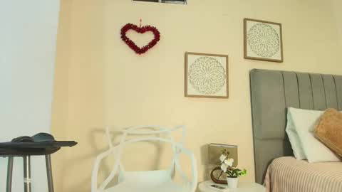 mary_cute9 online show from 03/16/26, 12:09