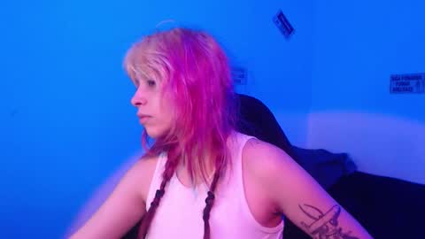                      100   online show from 11/19/25, 07:30