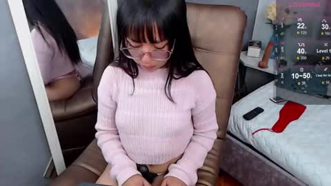 mary_luckaysha online show from 11/17/25, 06:46