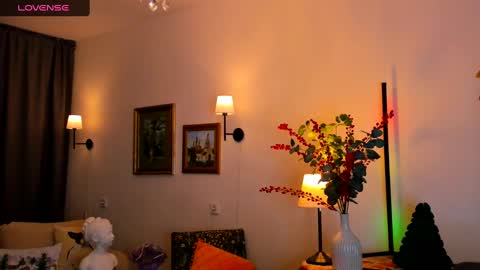 Snapshot of mary_marlow chatting on 02/28/25, 09:12 Mary online show from 02/28/25, 09:12