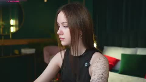 Snapshot of mary_sparkle_ chatting on 07/08/26, 03:00 yours fetish mary online show from 07/08/26, 03:00