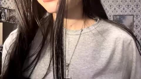 Sofia online show from 12/04/25, 05:21