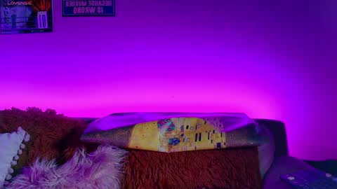     online show from 04/28/26, 06:29