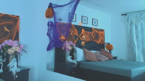       online show from 10/24/25, 01:35