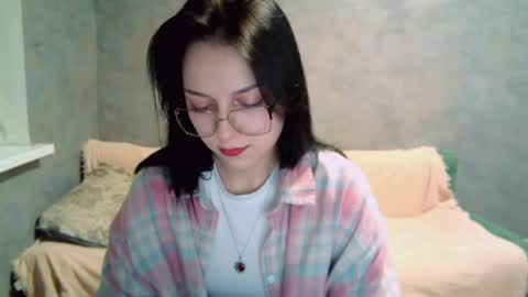 Snapshot of maryellensiewert chatting on 12/01/25, 08:03 Stephie online show from 12/01/25, 08:03