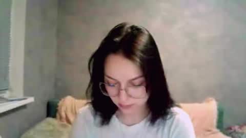 Stephie online show from 12/04/25, 08:17