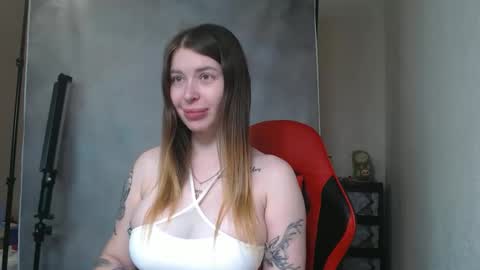 MaryHotLoves online show from 10/14/25, 08:59