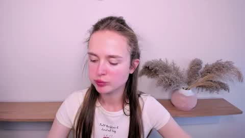 Mari online show from 04/21/26, 08:31