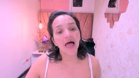 Marylin online show from 09/19/25, 08:38