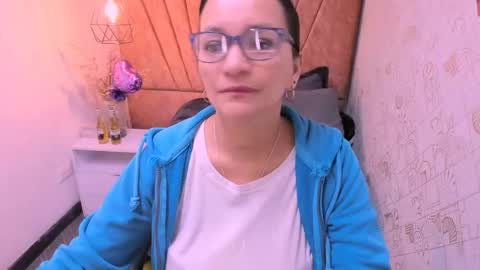 Marylin online show from 10/23/25, 07:56