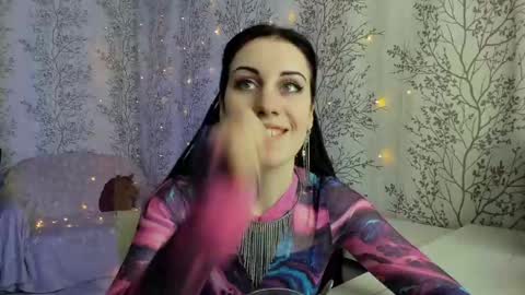 Snapshot of marylou_ chatting on 02/21/25, 06:29 Mary Lou online show from 02/21/25, 06:29