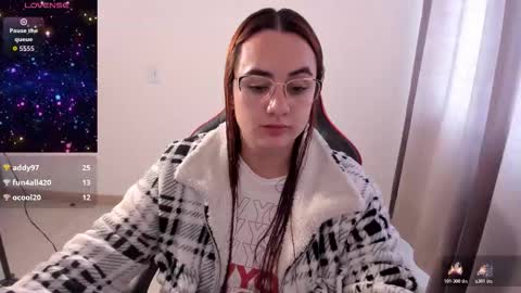 Dulce Maria online show from 11/12/25, 05:57