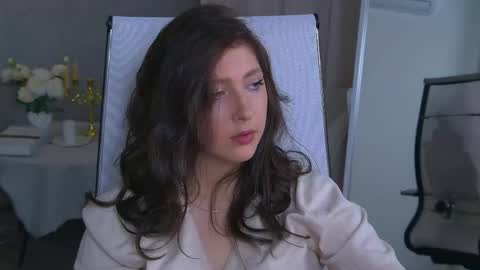 Mary Miller online show from 11/07/25, 09:42