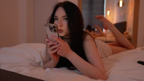 Snapshot of marypsiss chatting on 06/01/26, 11:34 Marina online show from 06/01/26, 11:34