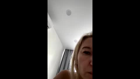 Snapshot of marysantamonika chatting on 06/08/26, 01:55 Mary online show from 06/08/26, 01:55