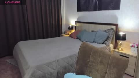 MarySax online show from 10/27/25, 05:17