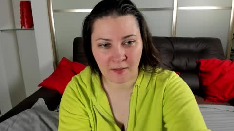 Snapshot of maryswon chatting on 09/20/25, 12:06 Mary online show from 09/20/25, 12:06