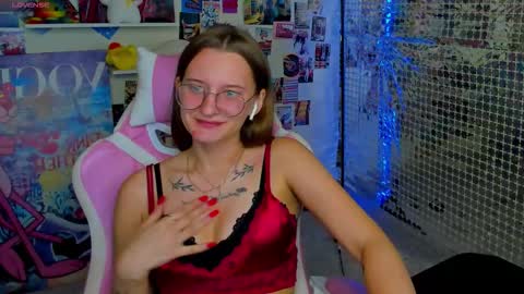 maryyy_may online show from 10/01/25, 06:58
