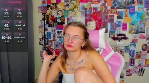 maryyy_may online show from 10/08/25, 10:07