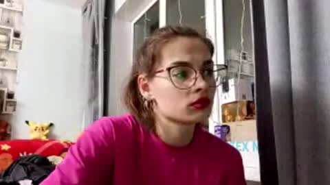 Kelly online show from 04/17/26, 01:03