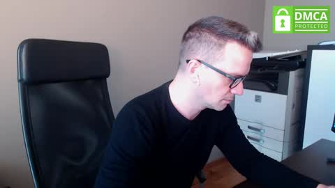 Snapshot of maschiodavide89 chatting on 02/20/25, 10:48 David online show from 02/20/25, 10:48