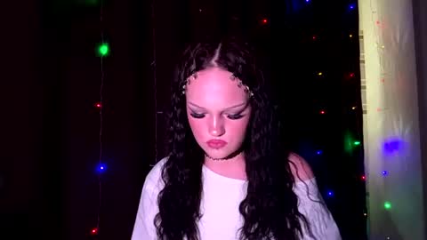 Snapshot of maschorr chatting on 07/17/26, 04:34 Judita online show from 07/17/26, 04:34